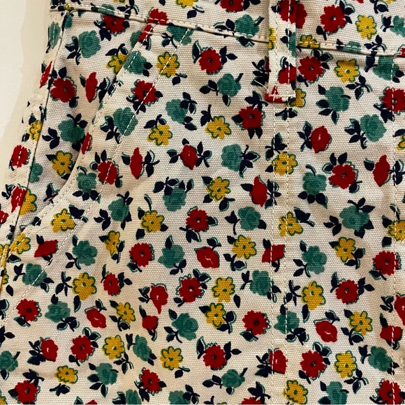 J.crew mercantile mini skirt with cream, red, yellow and green floral patterns. - Picture 3 of 7